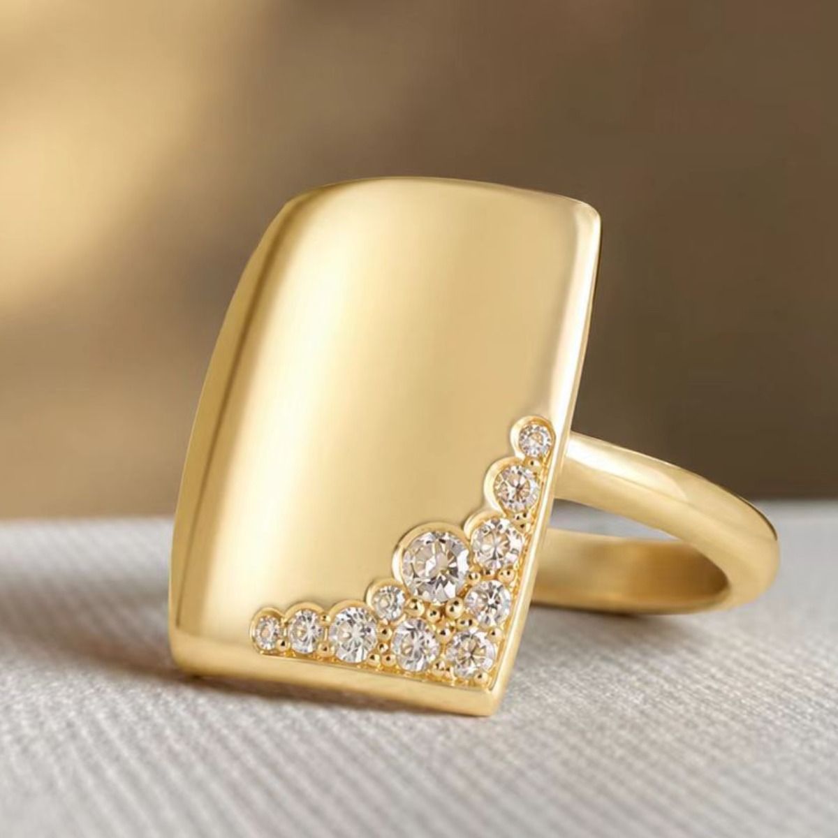 Women's Minimalist Curved Square-cut Ring, Stylish Gift